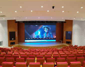 D'intérieur incurvé par location visuelle polychrome de mur d'écran d'affichage à LED de la haute définition P3