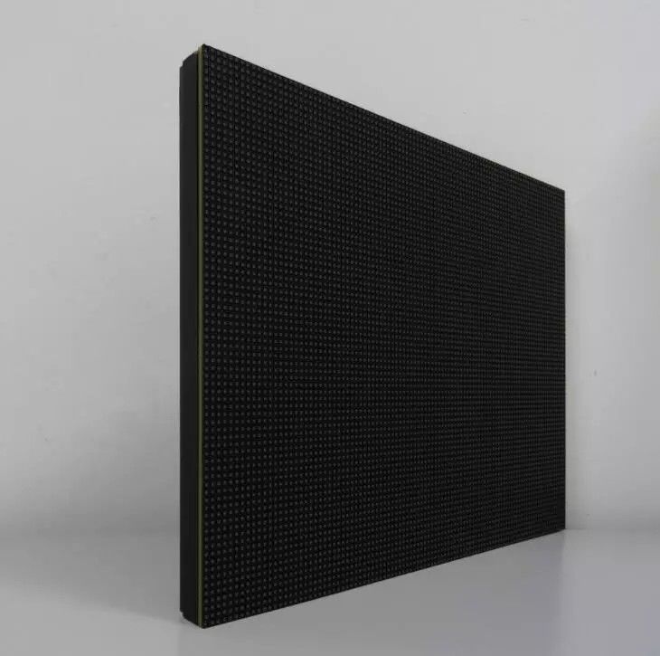 Panneaux de mur visuels d'intérieur de P2.5 LED 96*72 de 1R1G1B 14 - 16 de bit résolution de la gamme de gris